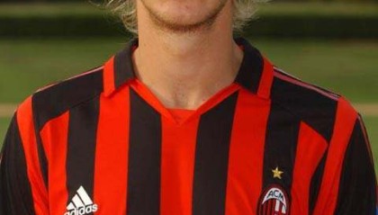  AC米兰功勋队长替补救主保留争冠希望  